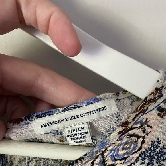 American Eagle Cold Shoulder long sleeve open back - Picture 4 of 6